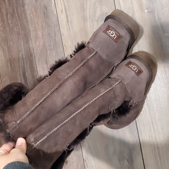 Ugg Australia tall boots Bailey Button Triplet II chocolate - Picture 3 of 16